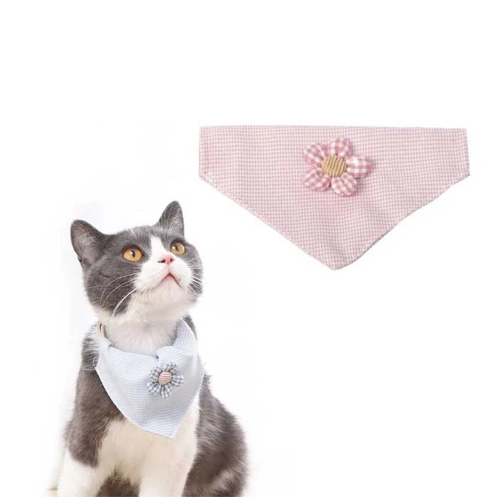 Collar tipo bandana con flor para perros y gatos